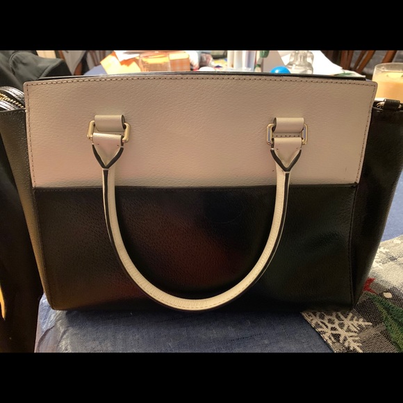 Kate Spade Purse - Picture 1 of 3